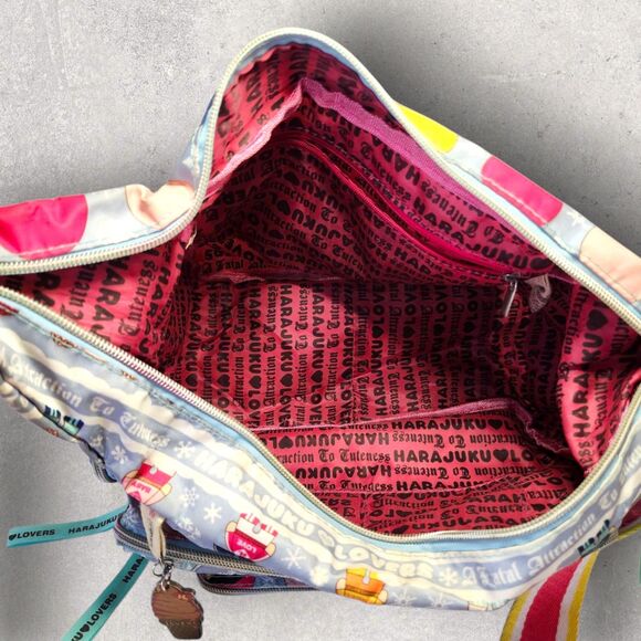 Harajuku Lovers Crossbody Bag Eskimo Kisses Rare Print Heart Zipper Pulls Gwen - Picture 6 of 9